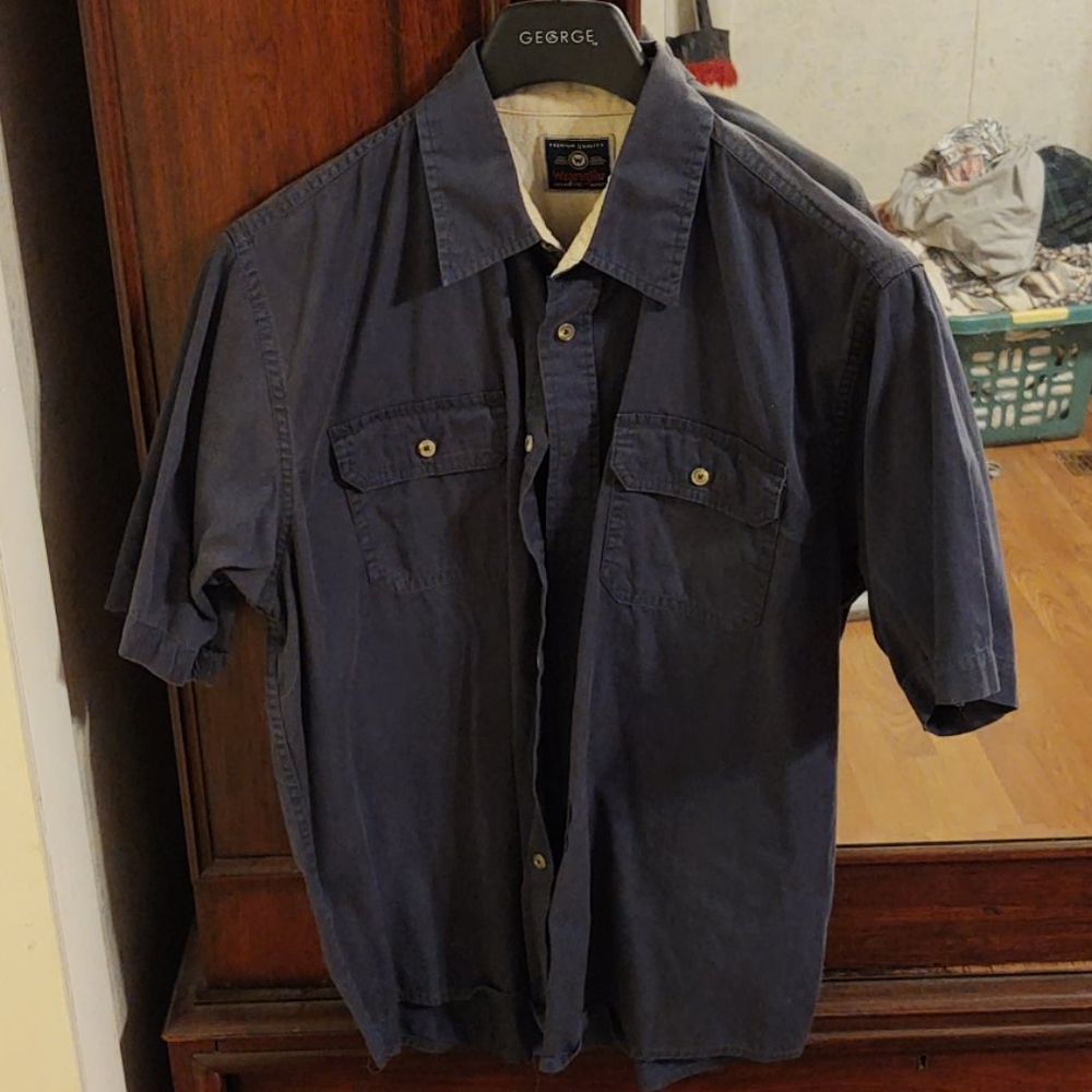Men's shirt